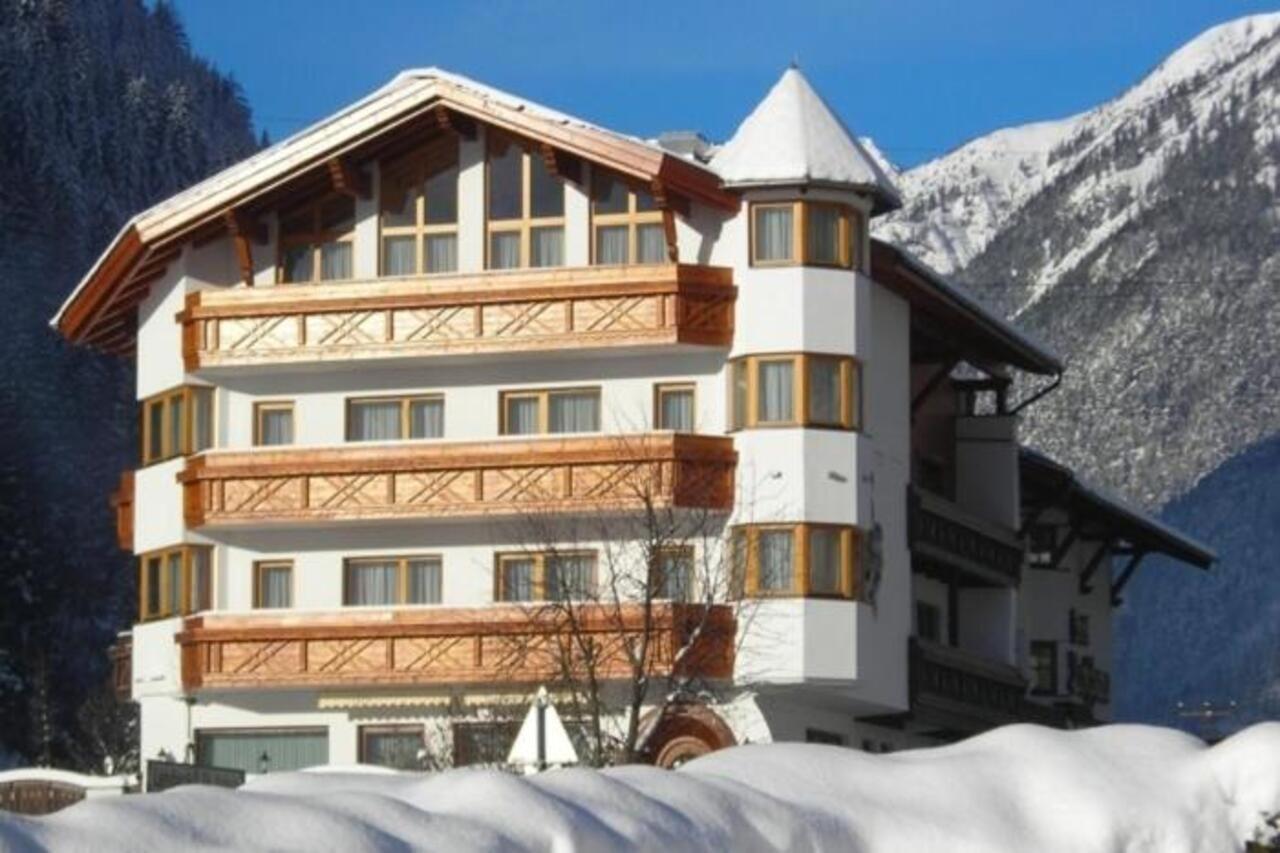 Hotel Troschana Флірш Екстер'єр фото
