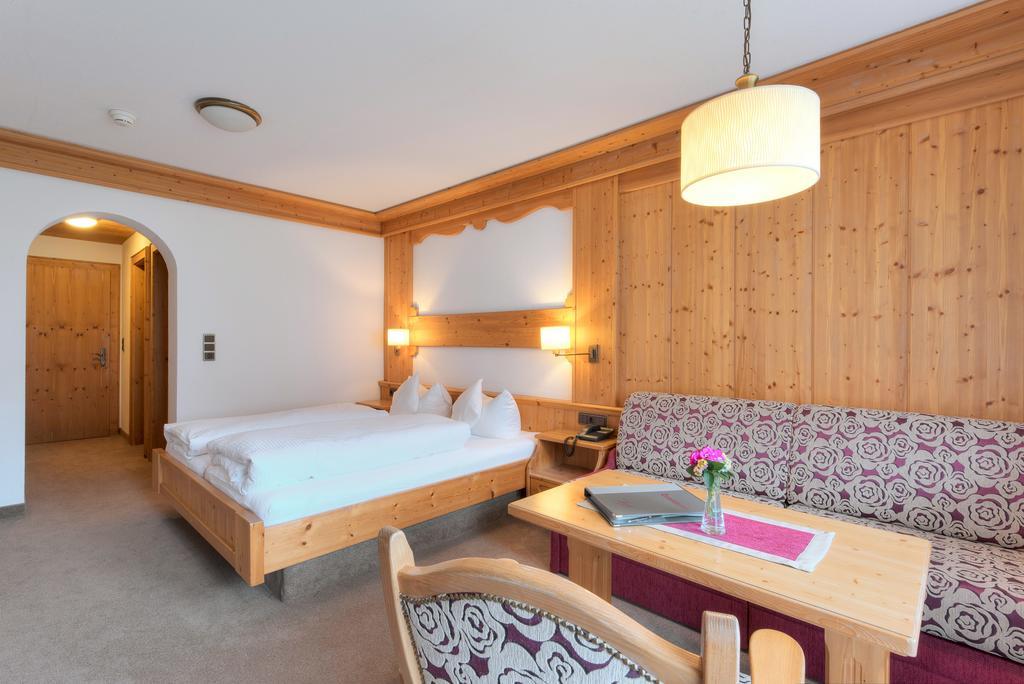 Hotel Troschana Флірш Екстер'єр фото