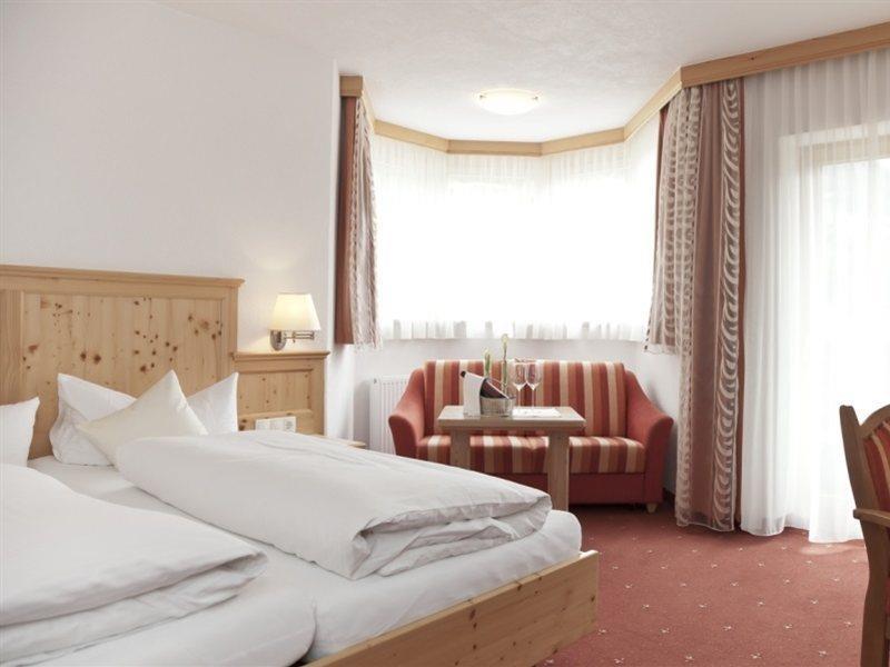 Hotel Troschana Флірш Екстер'єр фото