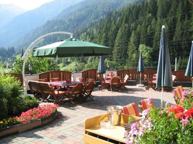 Hotel Troschana Флірш Екстер'єр фото