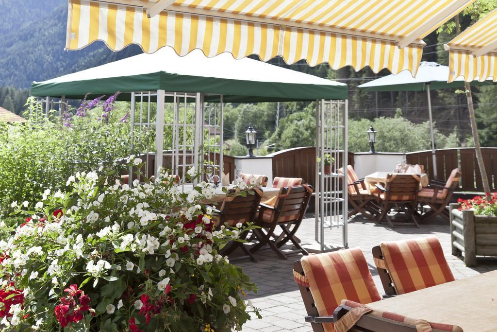Hotel Troschana Флірш Екстер'єр фото